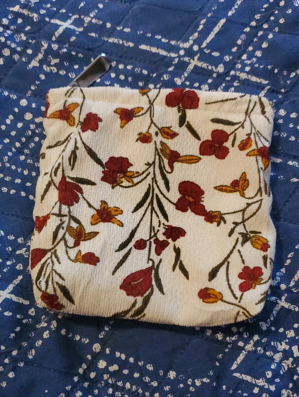 Cream with Red & Gold Flowers Small Cosmetic Pouch